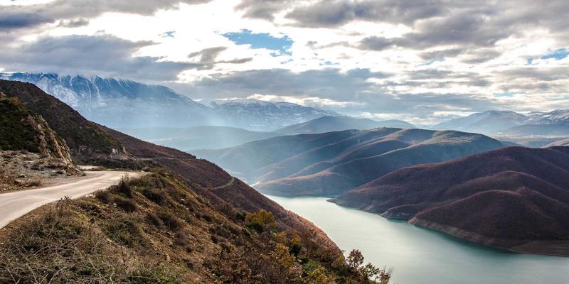 XYXY1与区块链融合：重塑在线娱乐社区的透明交易与可信治理